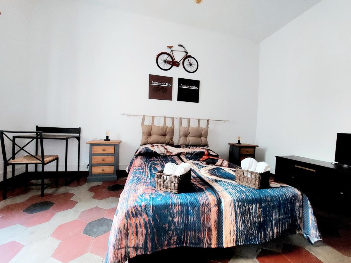 Trastevere In Bike - Con Wi-Fi E Ac Rome Exterior photo